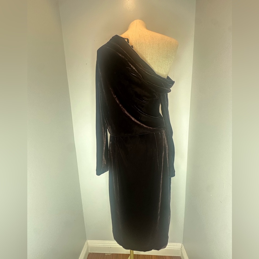 Theory
Off-The-Shoulder Velvet Midi-Dress - Picture 7 of 13